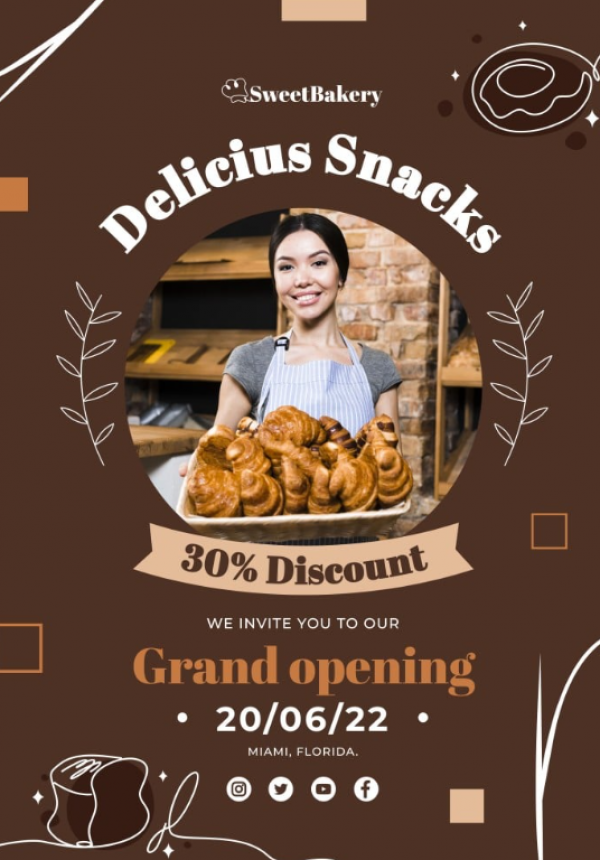 Desain brosur katering dengan tema makanan ringan